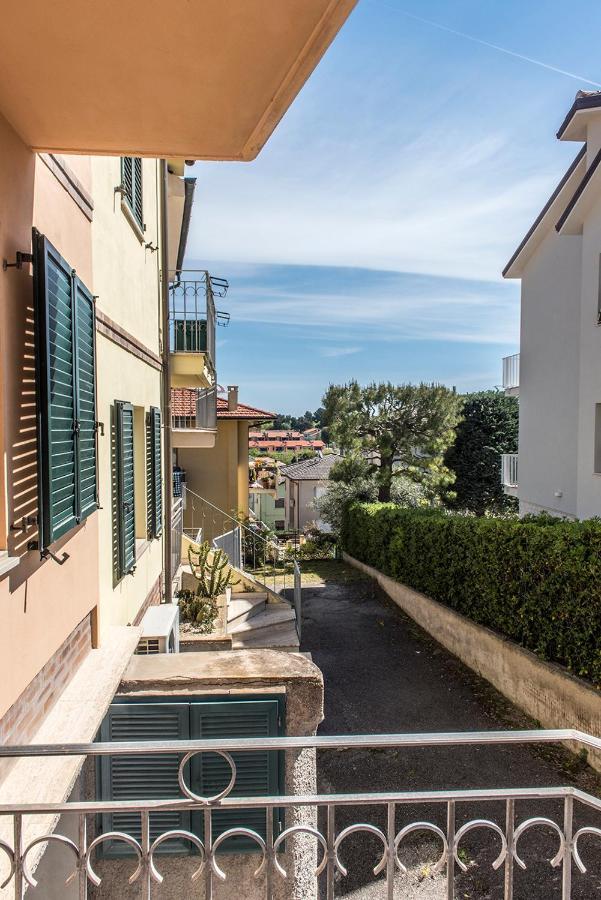 S130 - Sirolo, Deliziosa Villetta Con Terrazzo Eksteriør billede