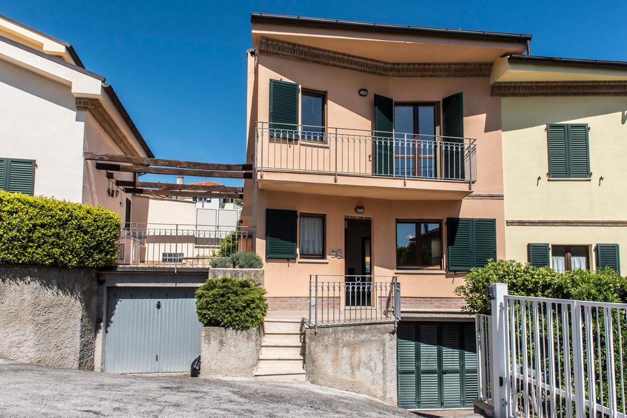 S130 - Sirolo, Deliziosa Villetta Con Terrazzo Eksteriør billede