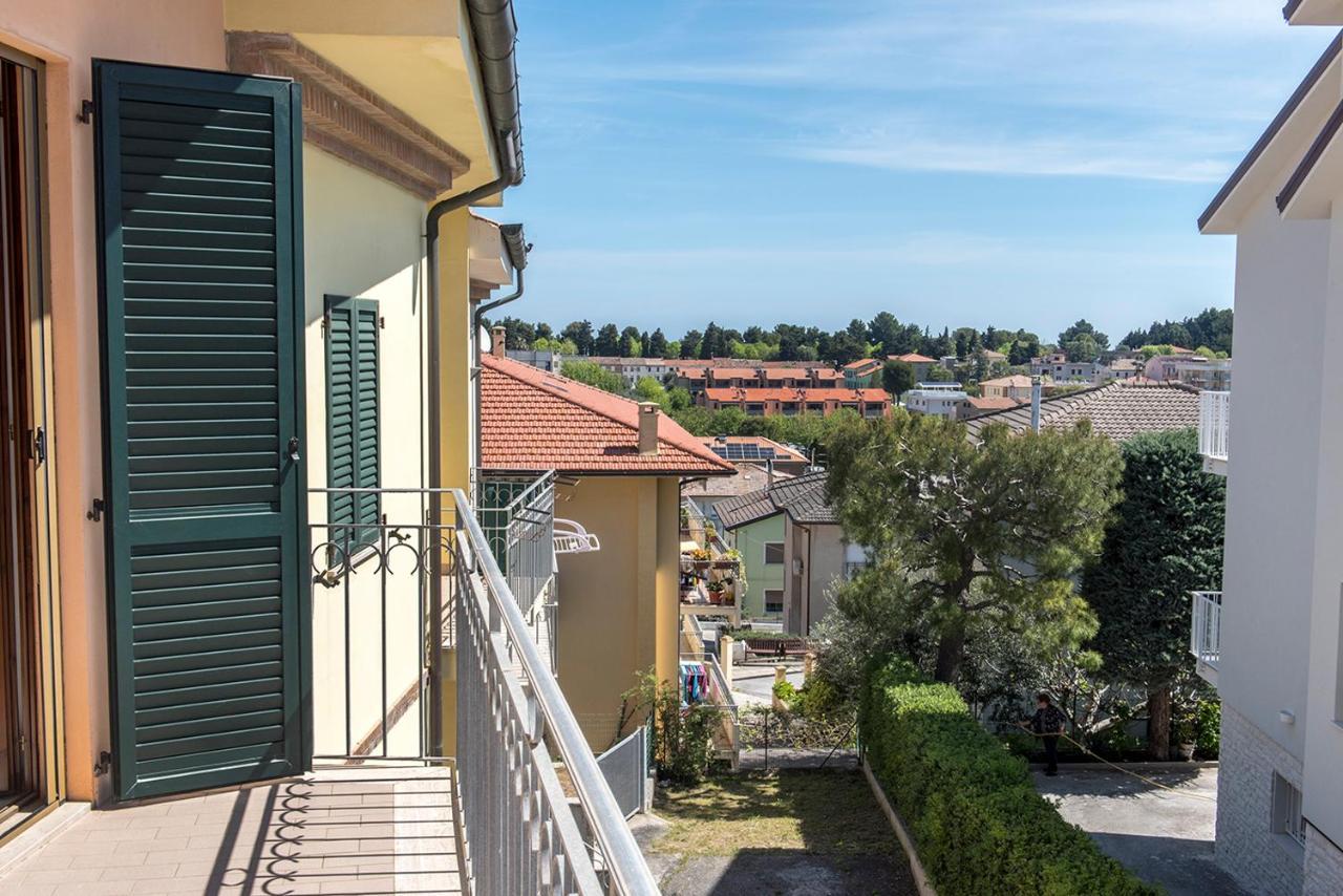S130 - Sirolo, Deliziosa Villetta Con Terrazzo Eksteriør billede